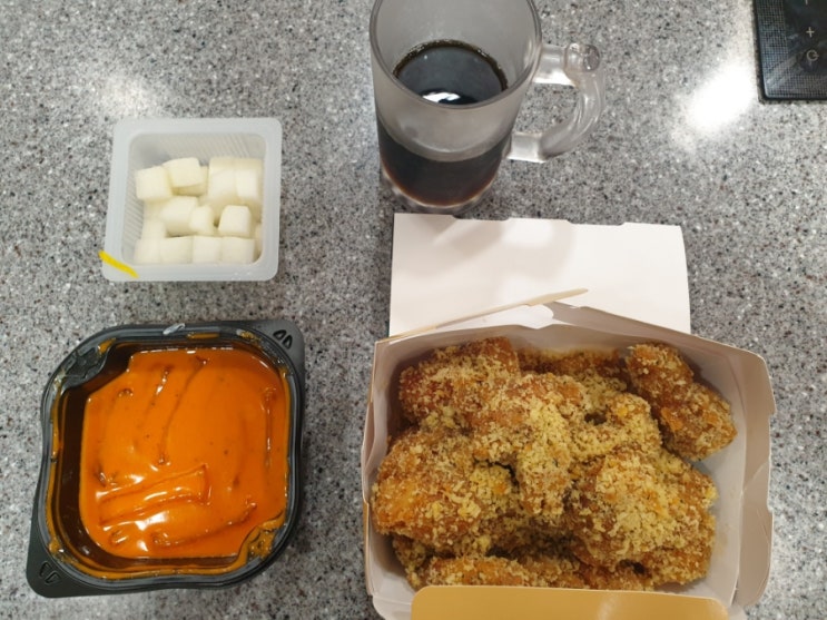 BHC 마법클, 분모자로제떡볶이 내돈내산 솔직후기 (Feat. BHC 추천메뉴) BHC 마법클, 분모자로제떡볶이 내돈내산 솔직후기 (Feat. BHC 추천메뉴)