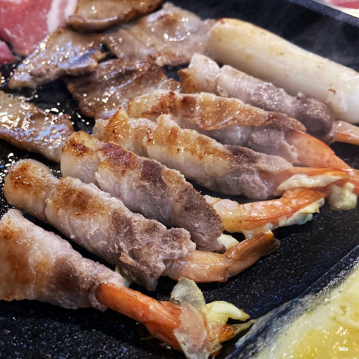  인천 간석동 삼겹살 '골목돼지' 특별한 새우롤삼겹이 있는 냉삼 맛집