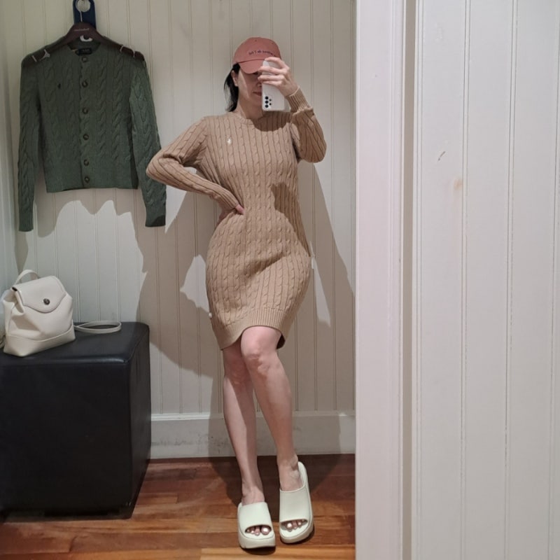 폴로 랄프로렌 케이블 니트 원피스 여성 가을 겨울 베이지색조합 시밀러룩 코디 추천