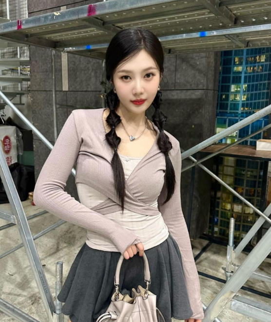  여자 30대 명품 백으로 고급스런 가죽이 예술인 브랜드 토즈 버킷백 가방 추천 w. 조이