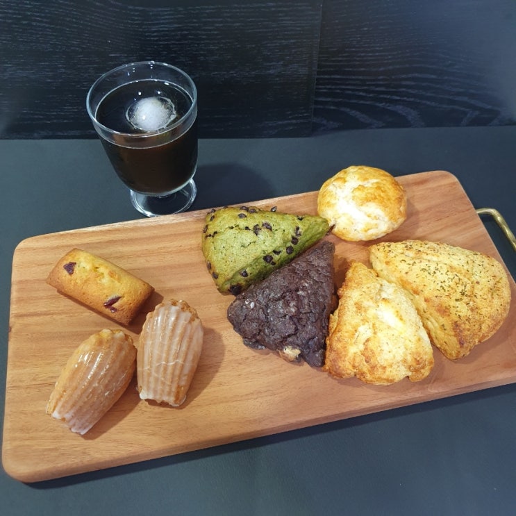 스콘과 디저트가 맛있는 부산 해운대 맛집 카페 스콘이당 스콘과 디저트가 맛있는 부산 해운대 맛집 카페 스콘이당