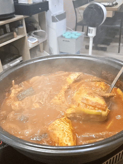 아차산 등산 후 가볼 만한 닭 요리 전문 가성비 맛집 "아차산닭한마리"