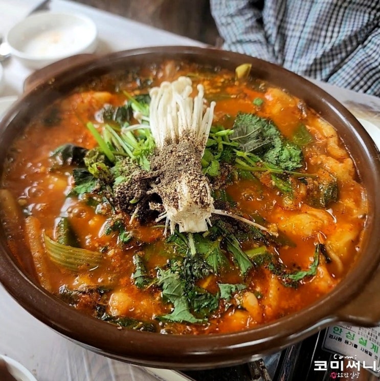 [충북 괴산 산막이옛길 맛집] 괴산산막이매운탕 보양식인 매운탕은 물론 감자전과 도리뱅뱅 맛도 일품!