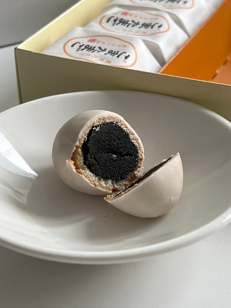 고마타마고 - 귀엽고 맛있는 달걀 흑임자빵 / 일본 도쿄 여행 기념품 선물 오미야게 추천