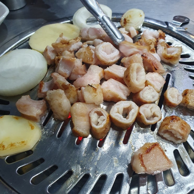  직접 구워주고 라면도 서비스로 주는 서울대입구역 막창 맛집 제일막창
