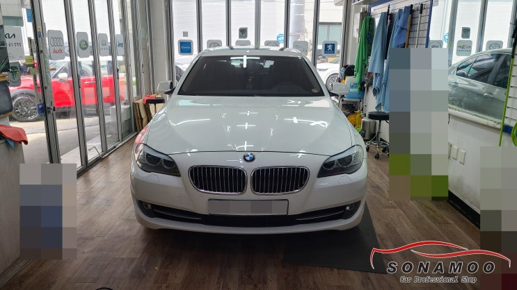  BMW 5시리즈 F10 티맵과 음악을 감상을 위한 카플레이 장착