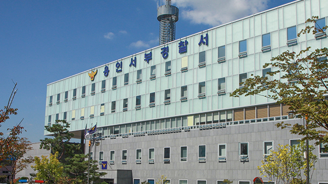 처음 본 여성 따라가 복도에서 성추행 30대 남성 조현병 입원 처음 본 여성 따라가 복도에서 성추행 30대 남성 조현병 입원