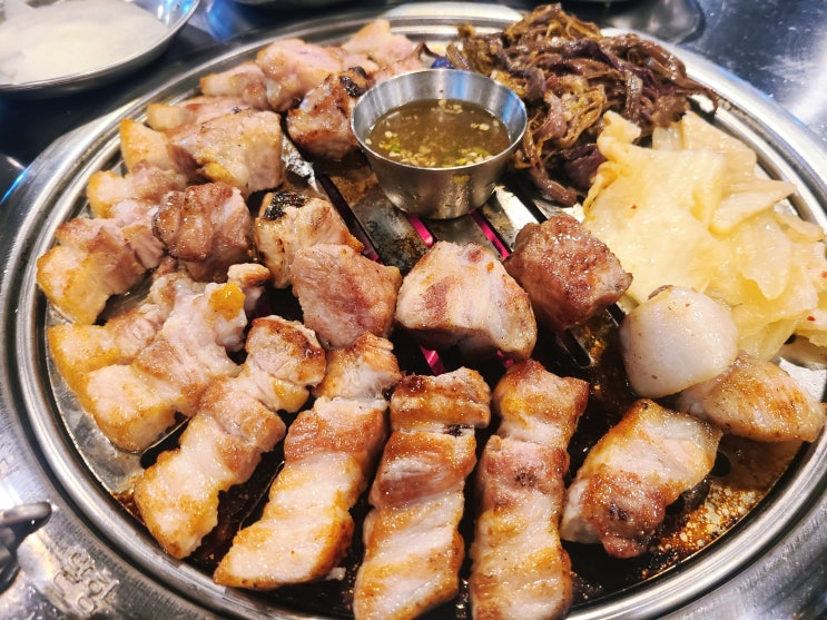  부산 하단역 맛집 직접 구워주는 하단 고기맛집 삼굽살 하단점