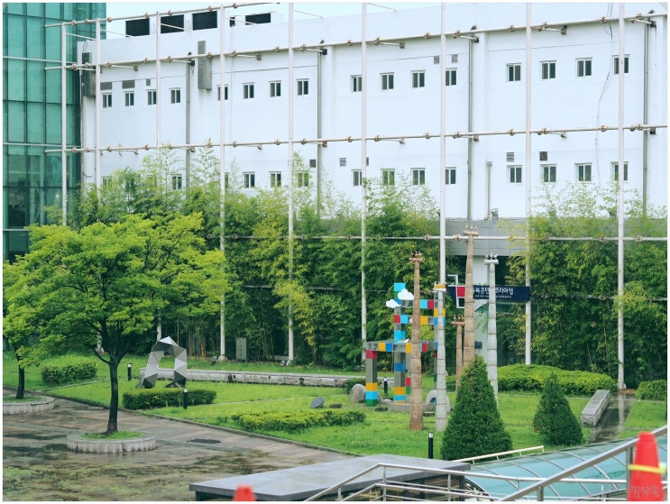  문화제조창과 동부창고_ 전시 카페 밥집 도서관 다 있는 청주 복합문화공간