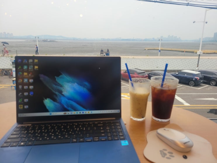 오이도 카페 추천 이디야커피! 공영 주차장을 이용 안 해도 되고 바다뷰를 바라보며 여유를 즐기기 좋은 곳! 오이도 카페 추천 이디야커피! 공영 주차장을 이용 안 해도 되고 바다뷰를 바라보며 여유를 즐기기 좋은 곳!