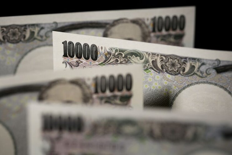 골드만 155엔 1달러까지 떨어질 것으로 예상-일본은행 비둘기파 견지라면:Bloomberg