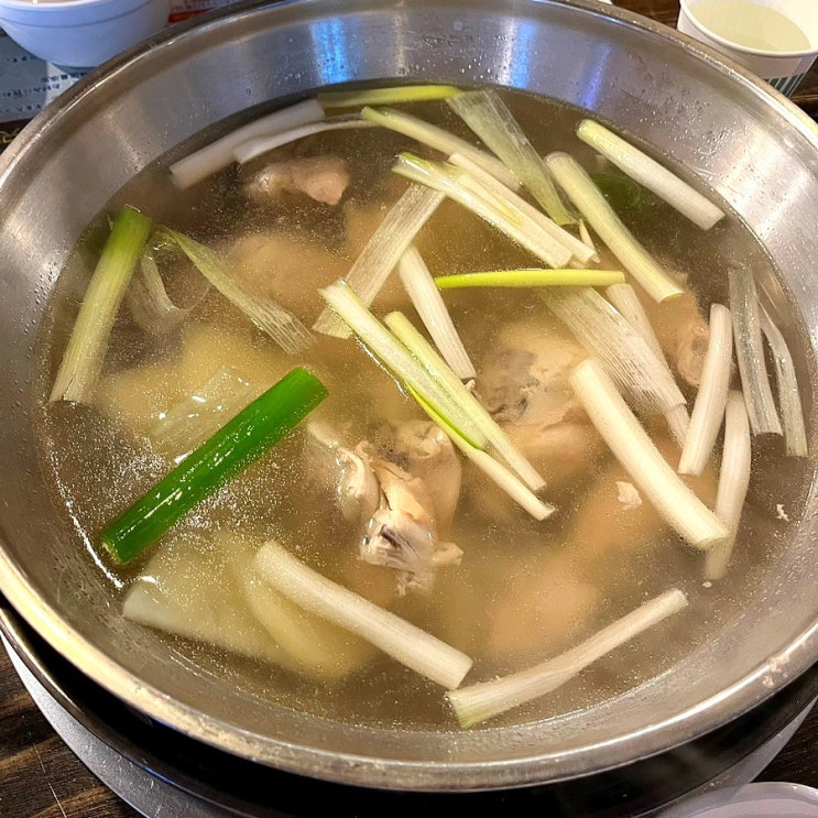 [신촌 밥집] 단체모임/혼밥 가능한 닭한마리 블루리본 맛집: 유닭스토리