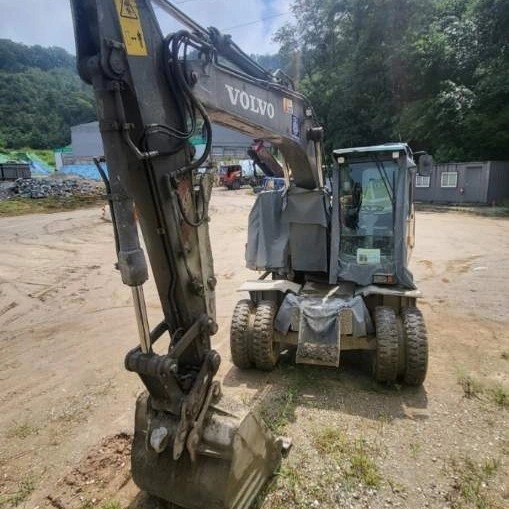 볼보 EW145B 2015년식 5400만원 판매합니다. 볼보 EW145B 2015년식 5400만원 판매합니다.