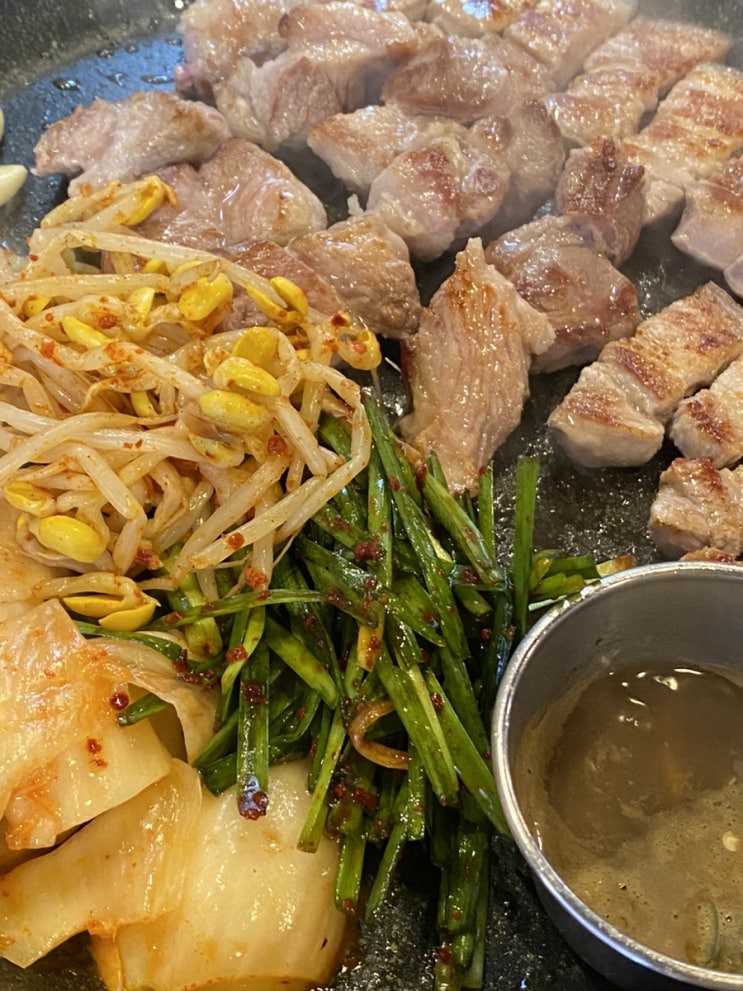  사당역 삼겹살 회식장소로로 좋은 깔끔한 고깃집 제주토종흑돼지