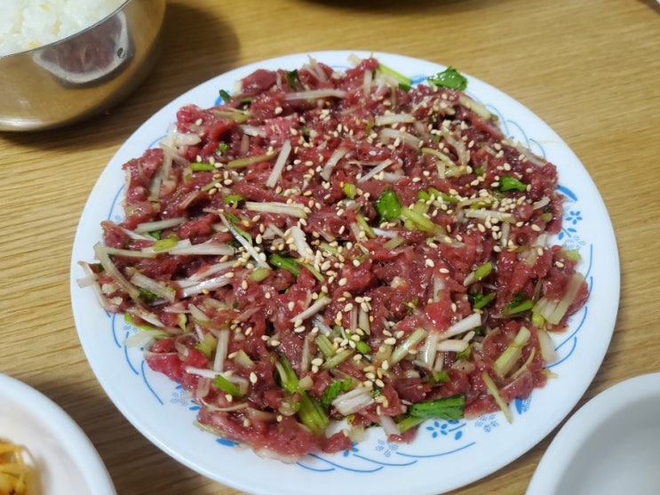  [영천] 육회로 유명한 편대장영화식당, 처음 먹어 본 소고기찌개