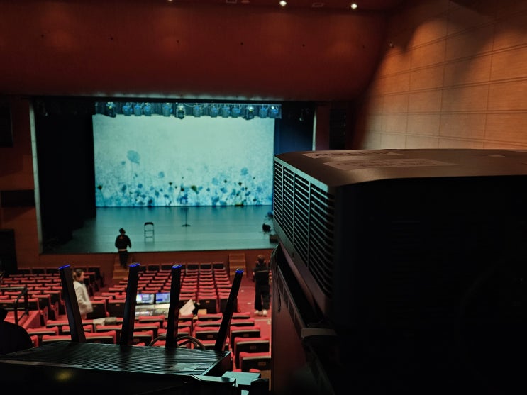  블첼 15000안시 레이저 빔프로젝터 렌탈