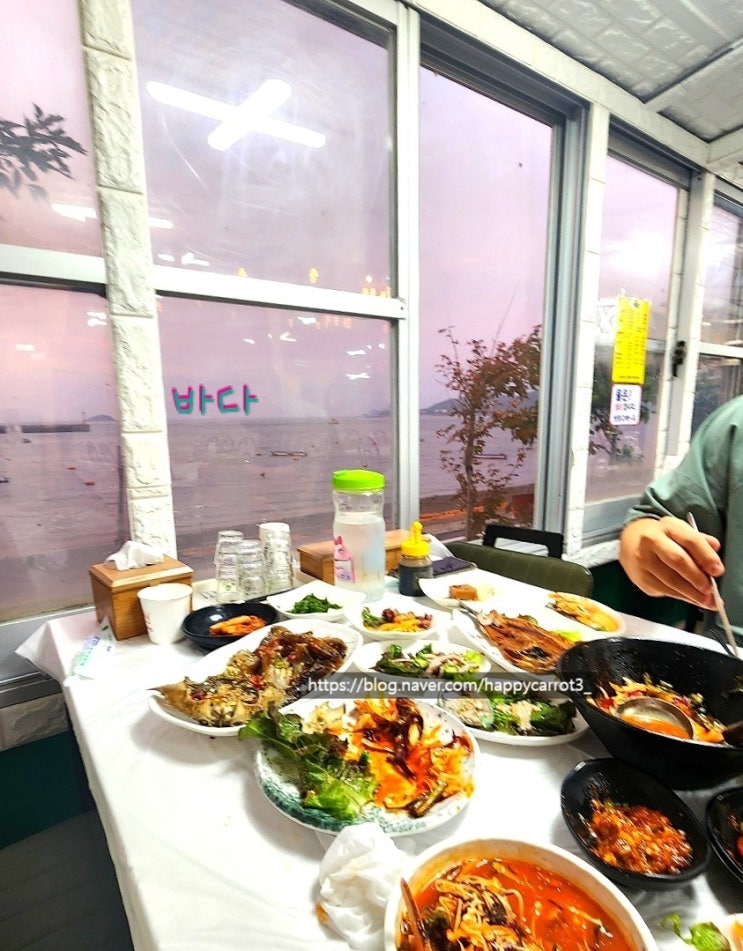  [군산/선유도해수욕장 경수니네식당]스끼다시부터 회까지 모두 자연산?!!(feat.오션뷰/1박2일식당)