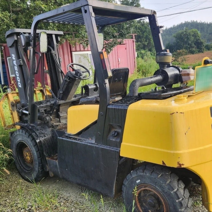 두산 D35S 3.5톤 2010년식 1500만원 판매합니다. 두산 D35S 3.5톤 2010년식 1500만원 판매합니다.