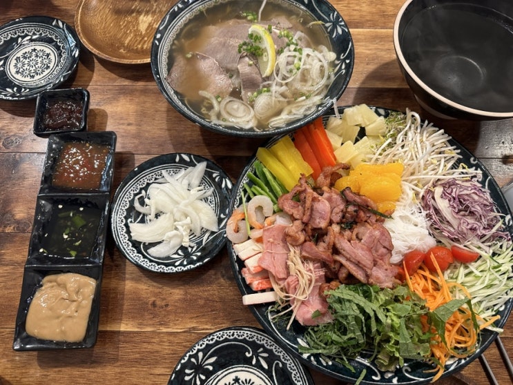  내돈내산 신논현역 맛집 <베트남 음식 전문점> 인더비엣