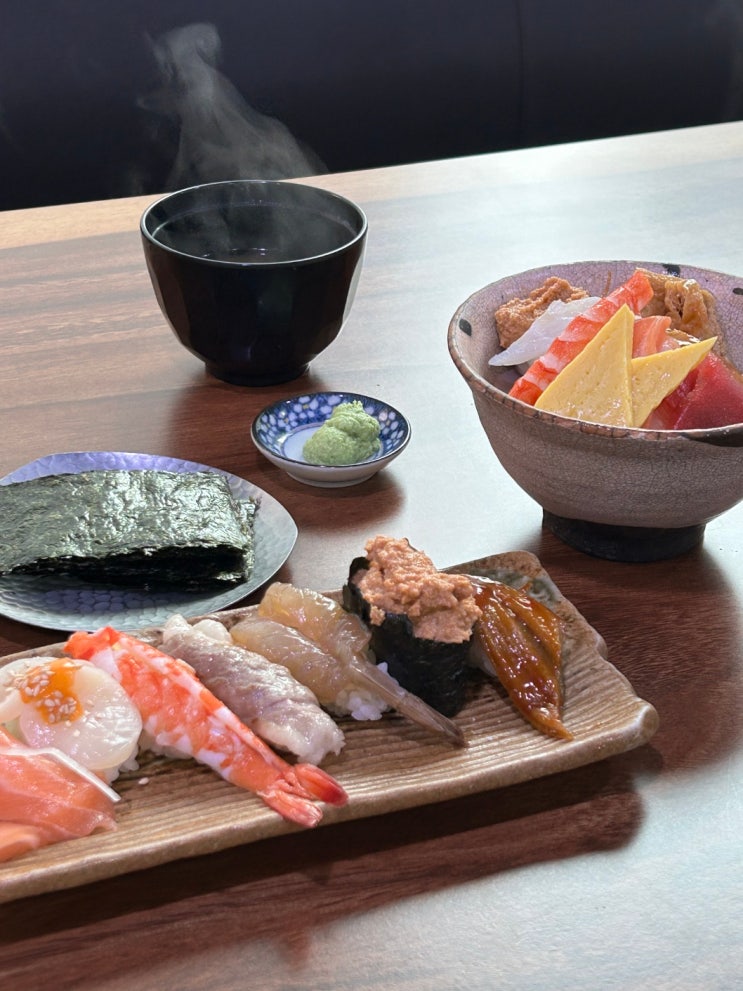  강남구청역 스시와 카이센동이 정갈하고 맛있는 스시도우
