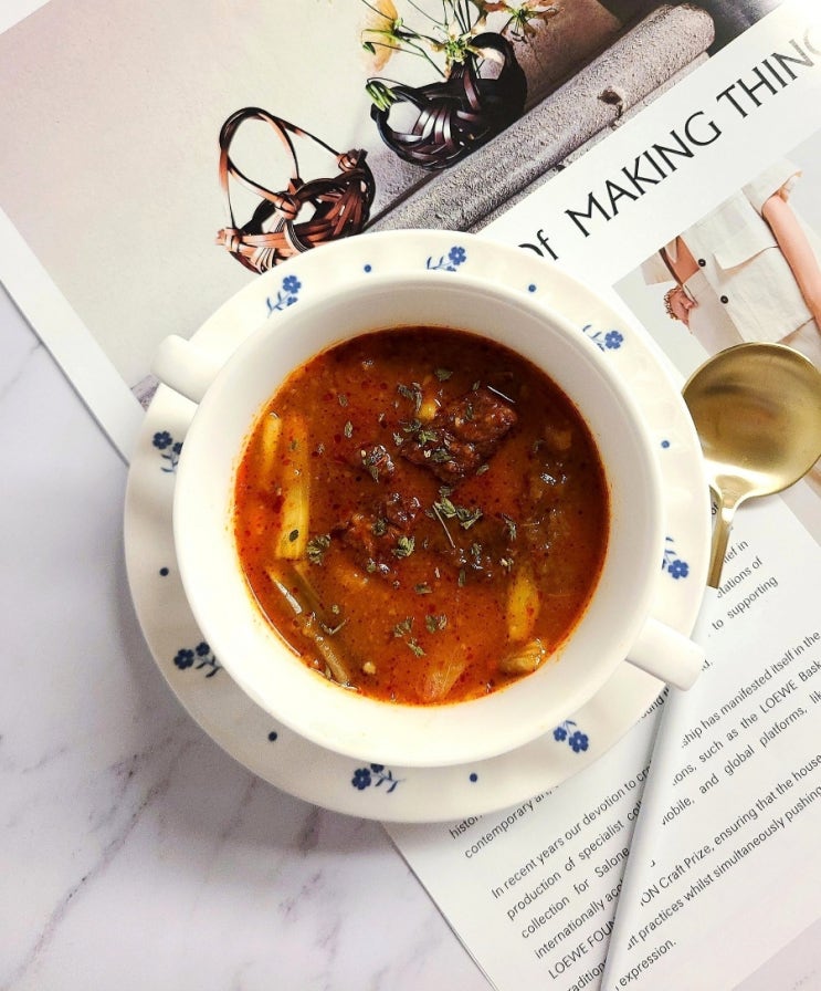 오뚜기 프레스코 헝가리안 비프 굴라쉬 존맛!토마토 야채스프 소고기 토마토 비프스튜 오뚜기 프레스코 헝가리안 비프 굴라쉬 존맛!토마토 야채스프 소고기 토마토 비프스튜