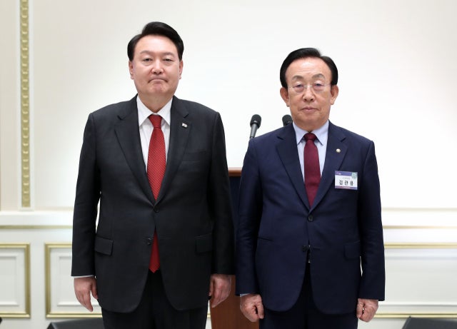 민주평통 김관용 "윤석열 대통령은 빛나는 태양, 구국의 지도자"