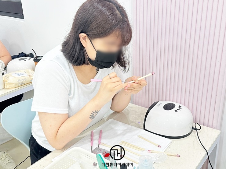  미용사 자격증 빠르고 정확하게 취득해 전문 미용사 도전하기 !