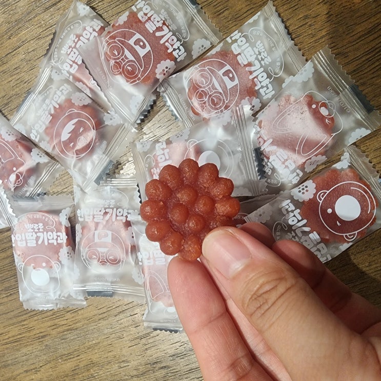  [CU덕후] CU편의점 신상 간식 한입딸기약과 (ft. 약과 먹는 게 제일 좋아 앙증맞은 딸기약과)