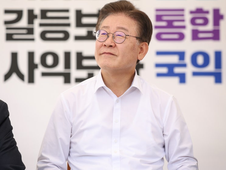 [국민항쟁 서막] <b>이재명</b> "사즉생 각오로 <b>민주주의</b> 파괴 막겠다"..... 