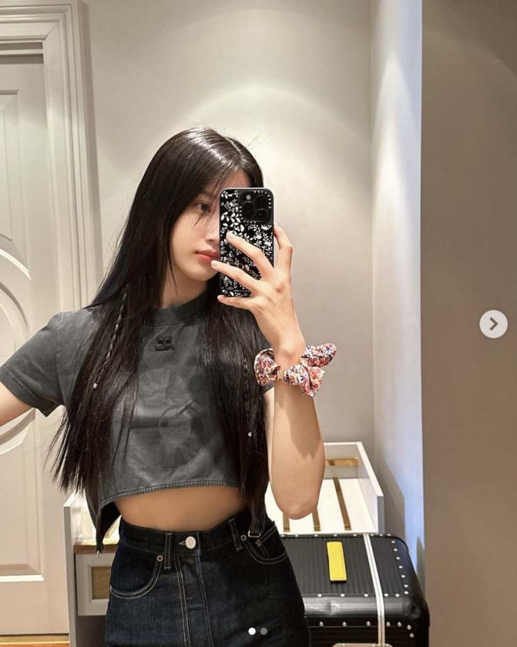  문가영 패션: 가방 및 옷 아이콘의 변신 (ft: 그 남자의 기억법)