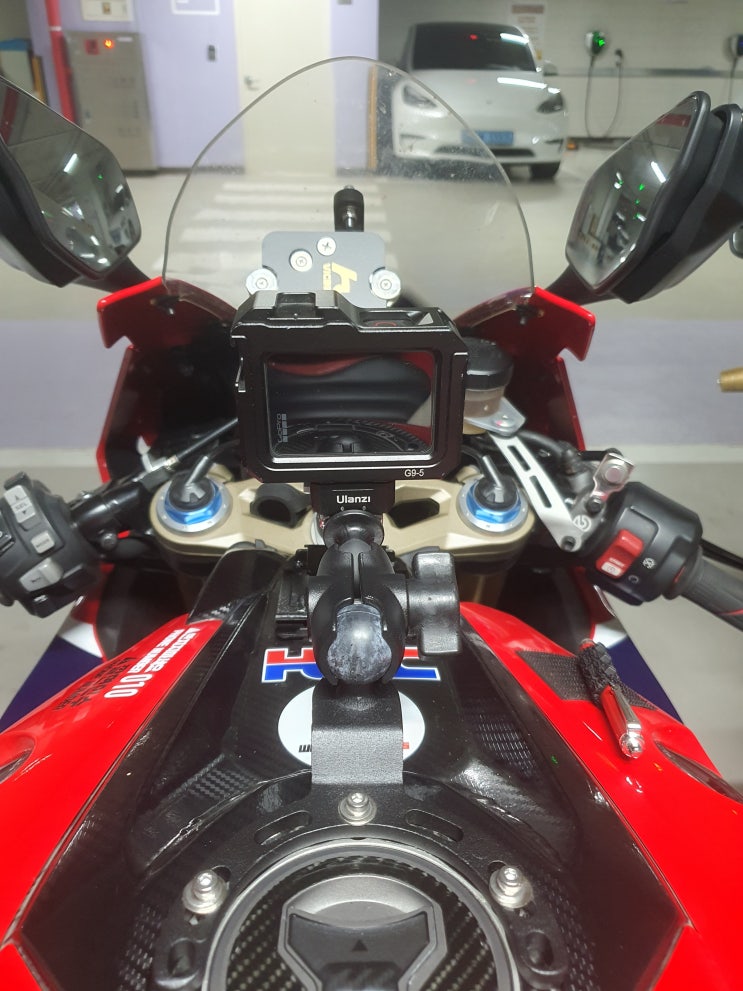 CBR1000RR SP 2017 - 고프로 마운트 장착