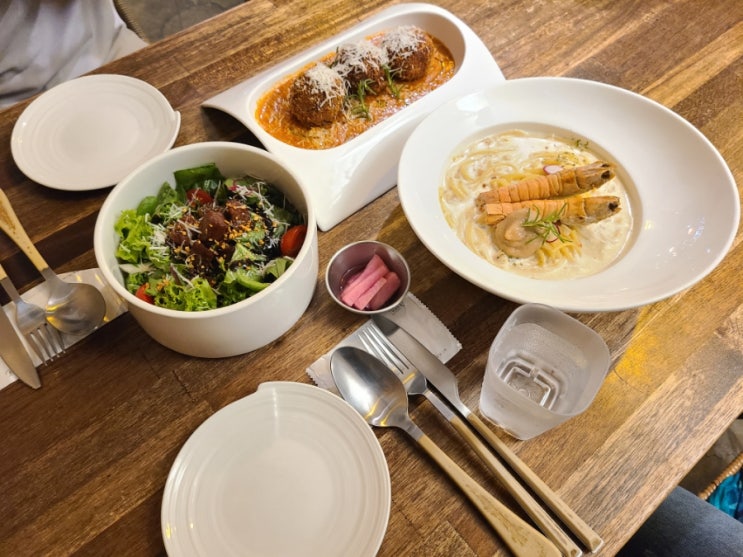 제주 중문 맛집 '리틀보라카이' 서귀포 펍&다이닝