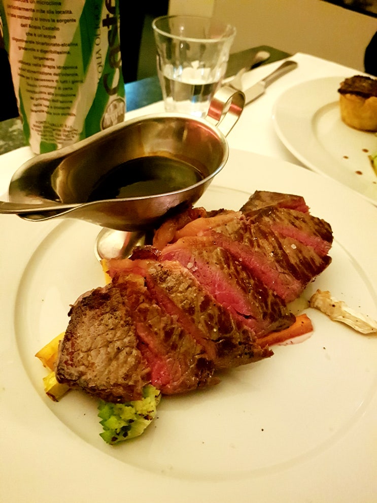  18_네덜란드여행] 2년만에 다시 찾아간 암스테르담 스테이크 맛집 Bistrot Neuf