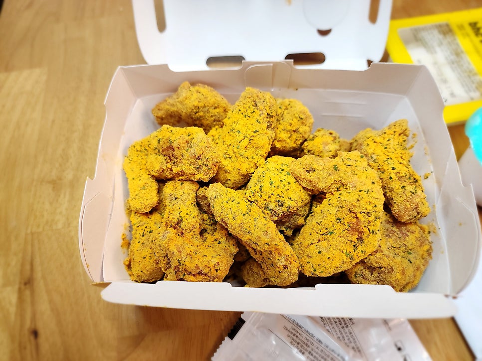 BHC치킨 세종집현점 사진 3