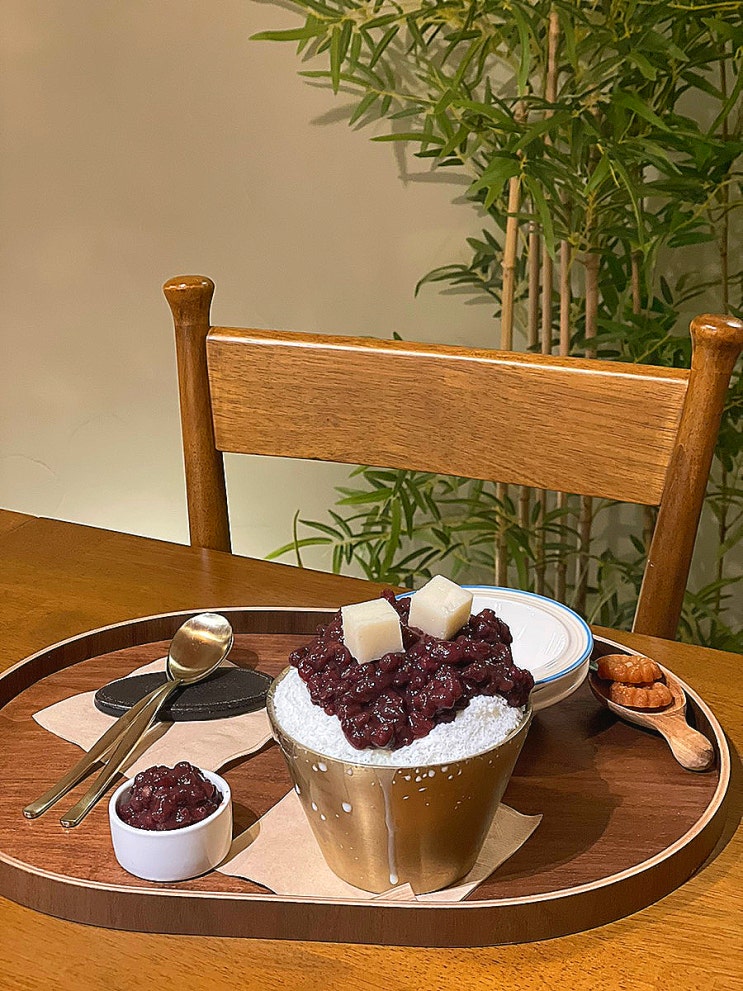  창원 수제 팥빙수가 유명해서 방문 후기 진해 카페.아토