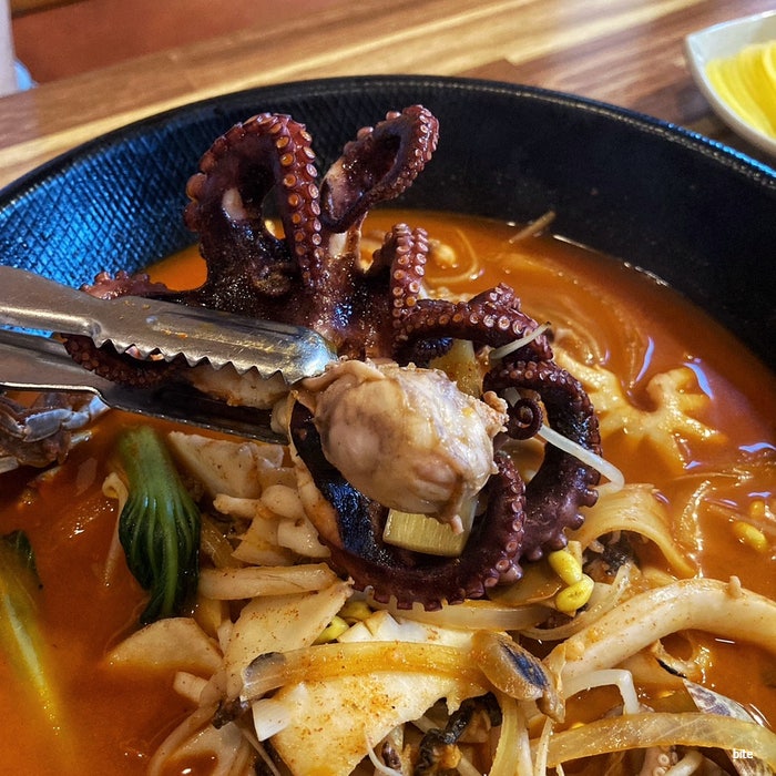  인천 동암역 중국집 '칭칭차이나 십정점' 통문어가 들어간 얼큰 왕짬뽕 맛집