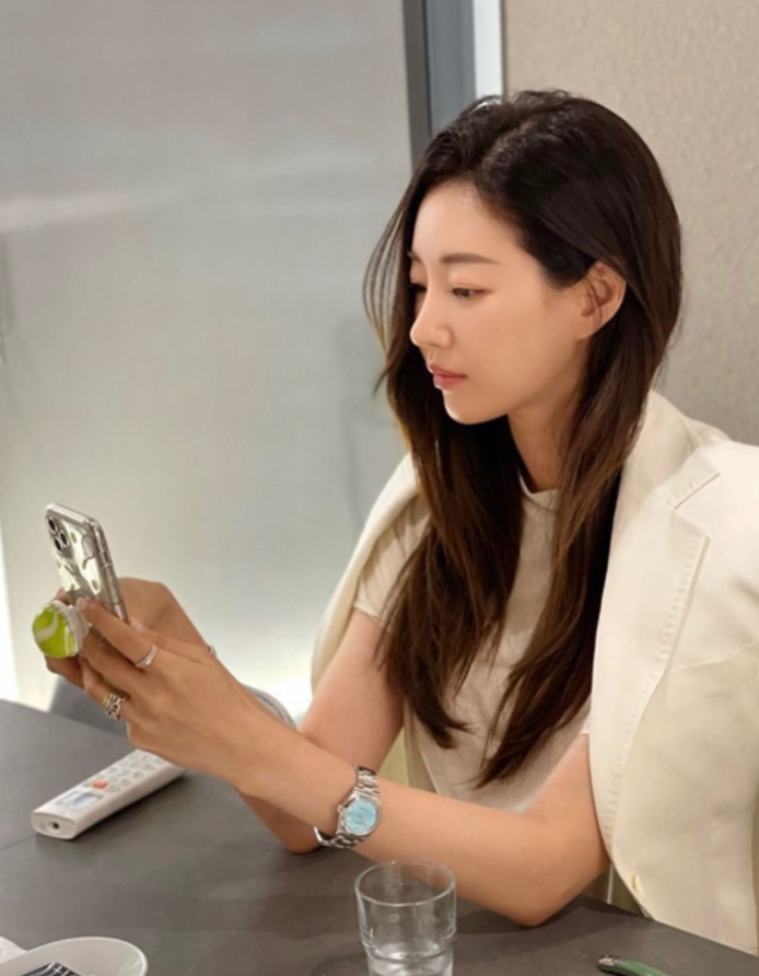  40대 여자 데일리로 너무나 좋은 명품 브랜드 롤렉스 여성 손목 시계 추천 w. 김사랑