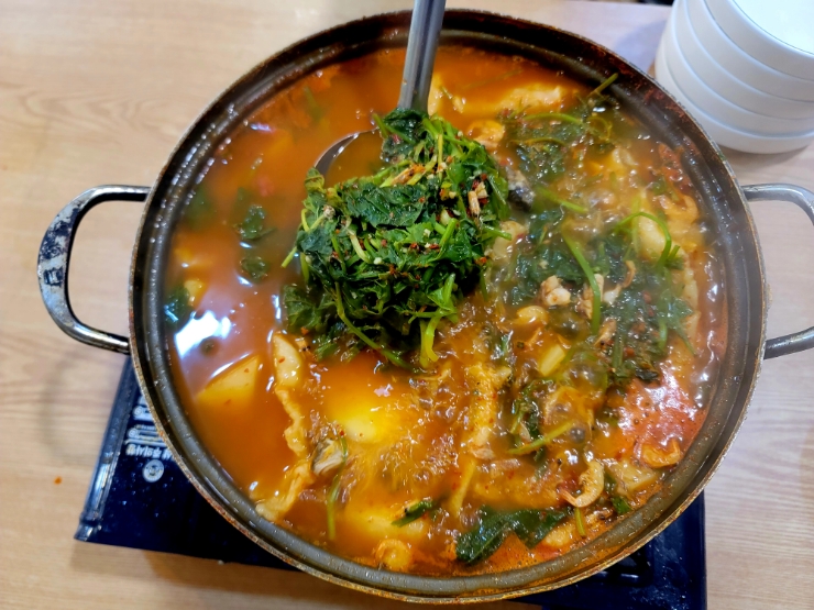  안양유원지맛집 맛고을 예술공원 가족단체모음 좋은곳, 민물새우 듬뿍 민물매운탕