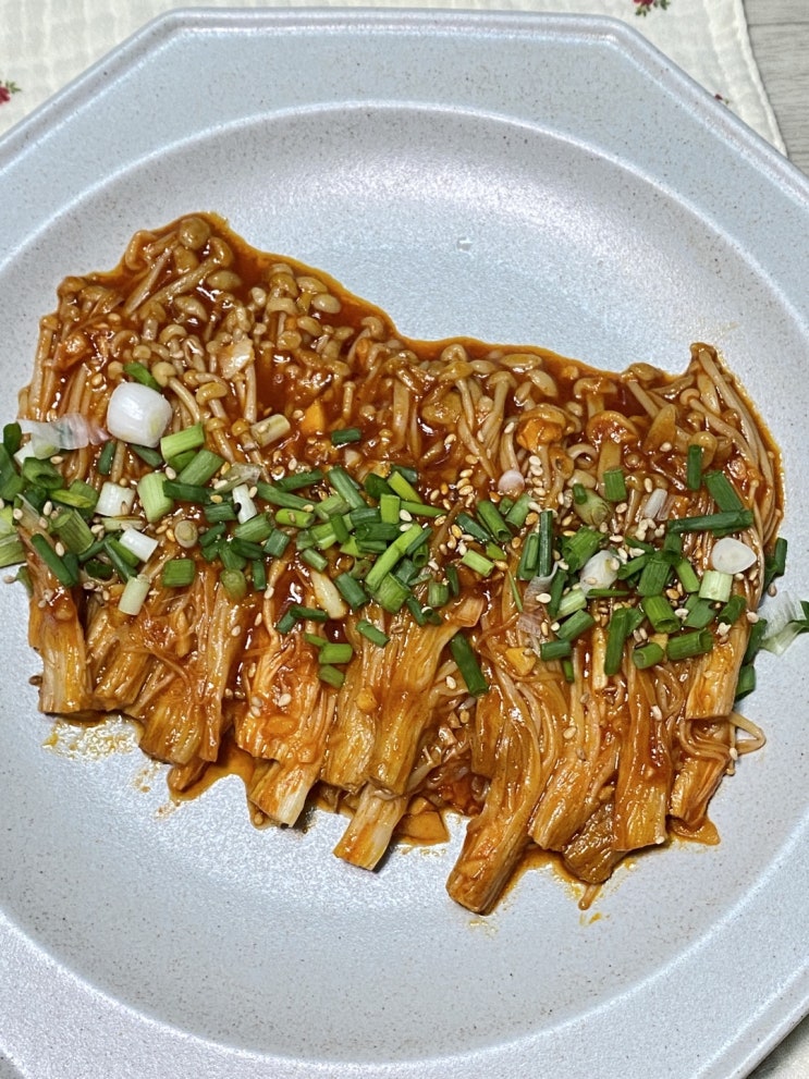  간단한 매운 불닭 팽이버섯 만들기