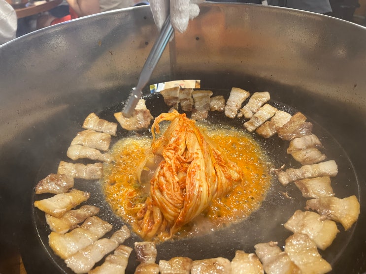  [부산/장산] 역시 솥뚜껑 삼겹에 김치는 진리지, 무쇠김치삼겹
