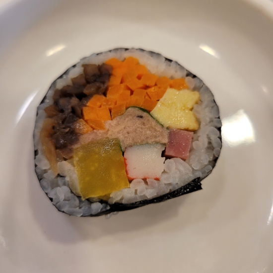 고봉민 신메뉴 대전얼큰칼국수 vs 고전메뉴 참치김밥 고봉민 신메뉴 대전얼큰칼국수 vs 고전메뉴 참치김밥