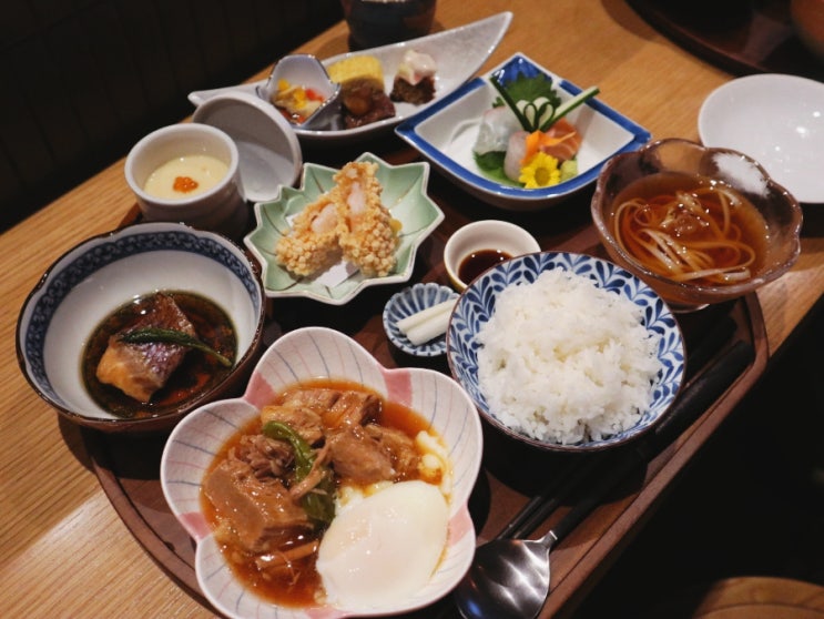 연남동맛집, 대접하기 좋은 고급진 고젠요리 '로야토야'