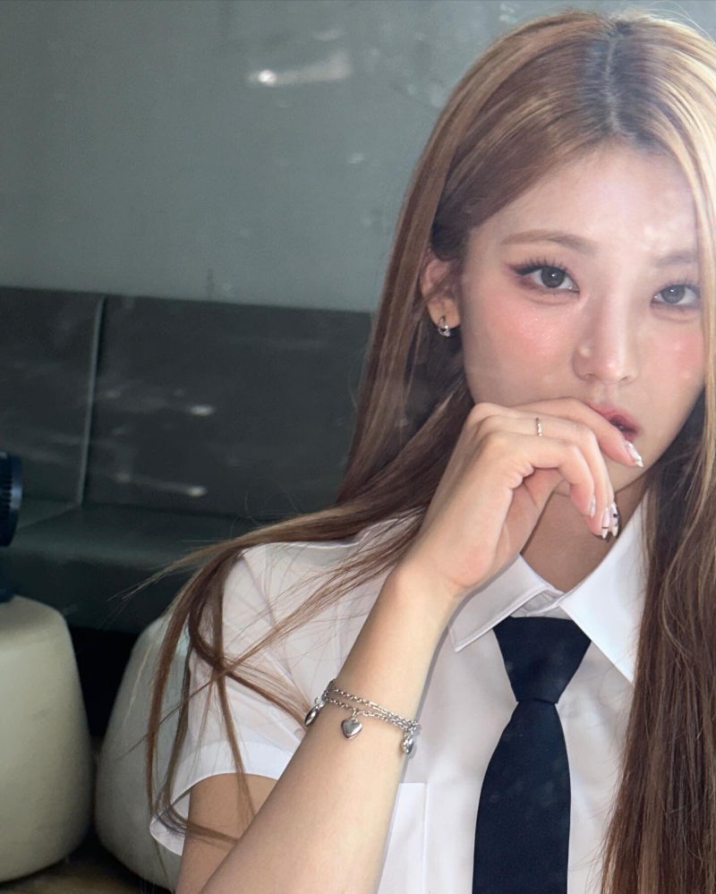 [Yeji, Ryujin] 230903 있지 예지, 류진 인스타그램