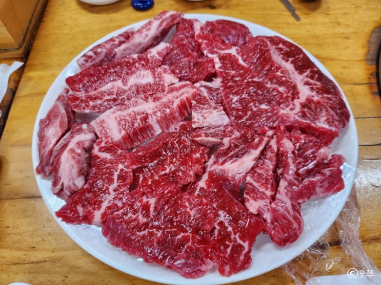  [군포 당정역 맛집] 용호 정육점 식당 / 한우 모듬구이, 된장찌개, 육회 추천