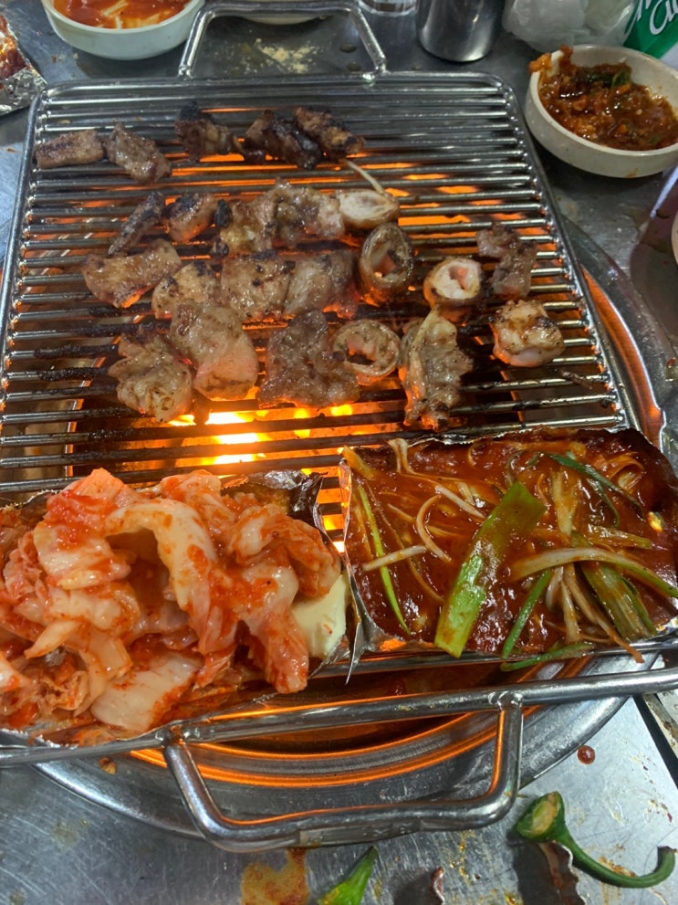 서울 북가좌동 증산역 노포 찐 돼지 부속구이 맛집 (봉일천 장군집)