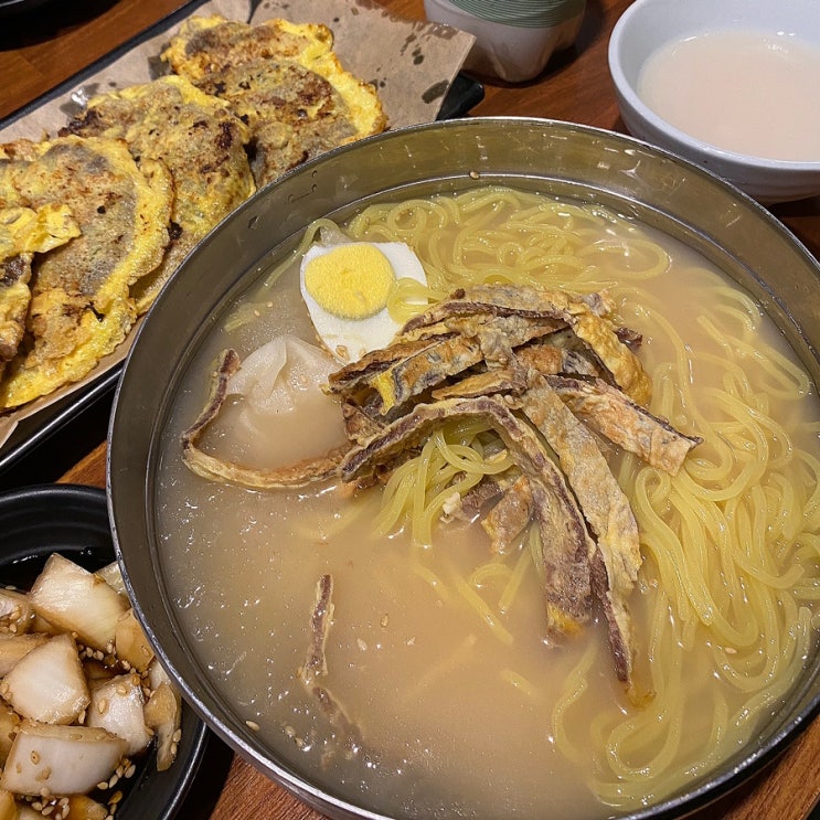  합정 냉면, 홍대 전집 맛집 육전면사무소에서 고소한 육전과 냉면을 동시에 먹을 수 있다!