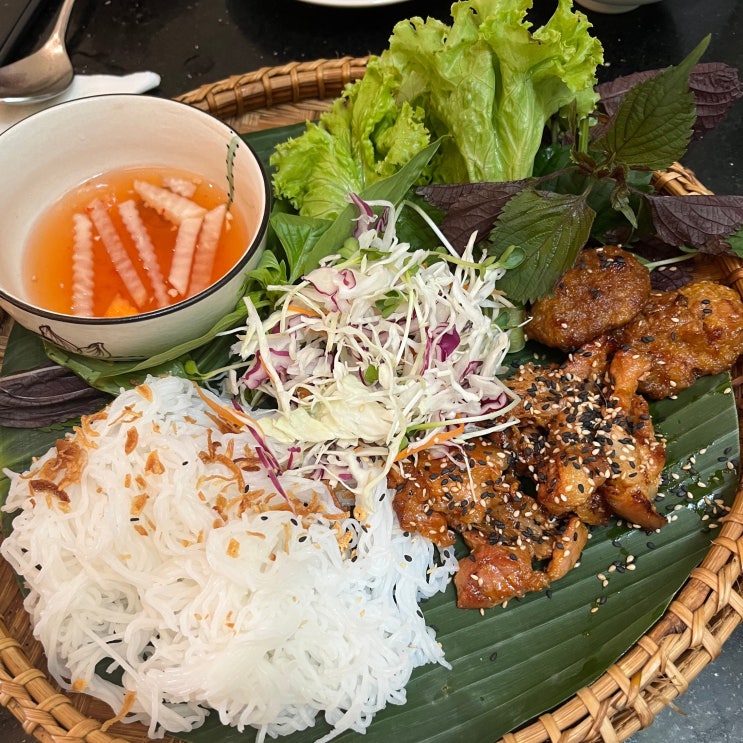  나트랑 시내 맛집 : 마담프엉 분짜는 꼭 먹어(메뉴, 웨이팅꿀팁, 가격, 할인)