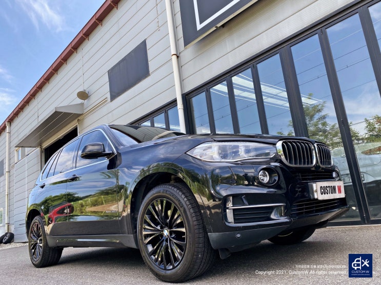 BMW F15 X5 휠수리 후 블랙유광 휠도색