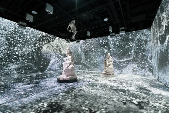 <b>프리즈</b>·<b>키아프</b> 동시 <b>개막</b>…9월 <b>서울</b>은 ‘그림 천국’