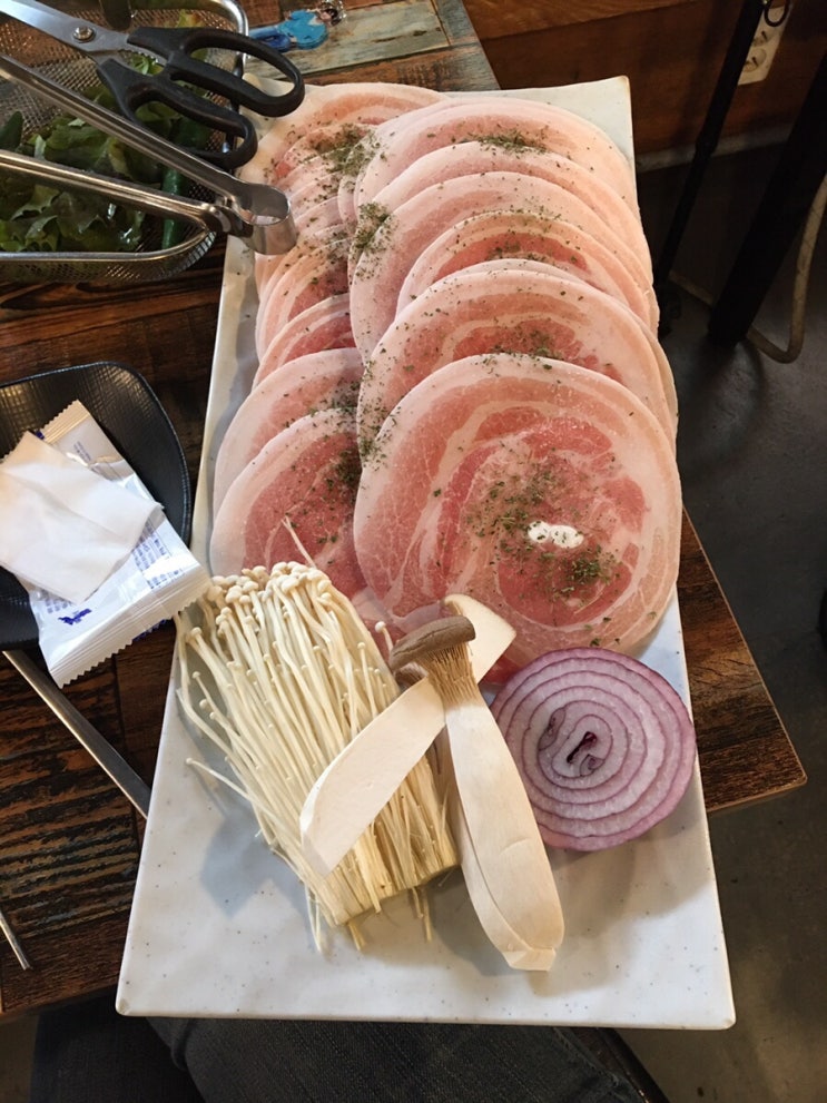  창원 동읍 자여마을 대패삼겹살 맛집 “손대패 자여점”